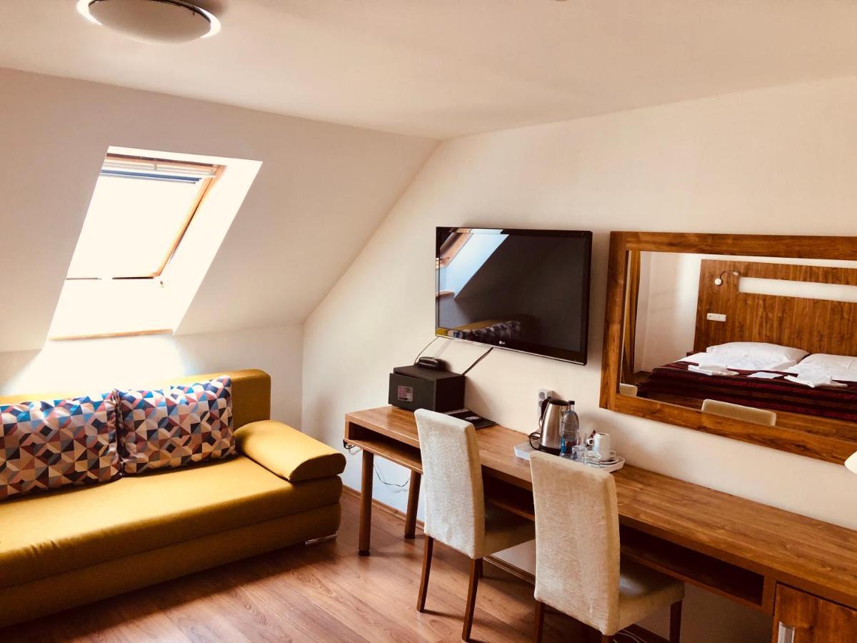 Hotel & Penzion Grand Matej Banská Štiavnica المظهر الخارجي الصورة