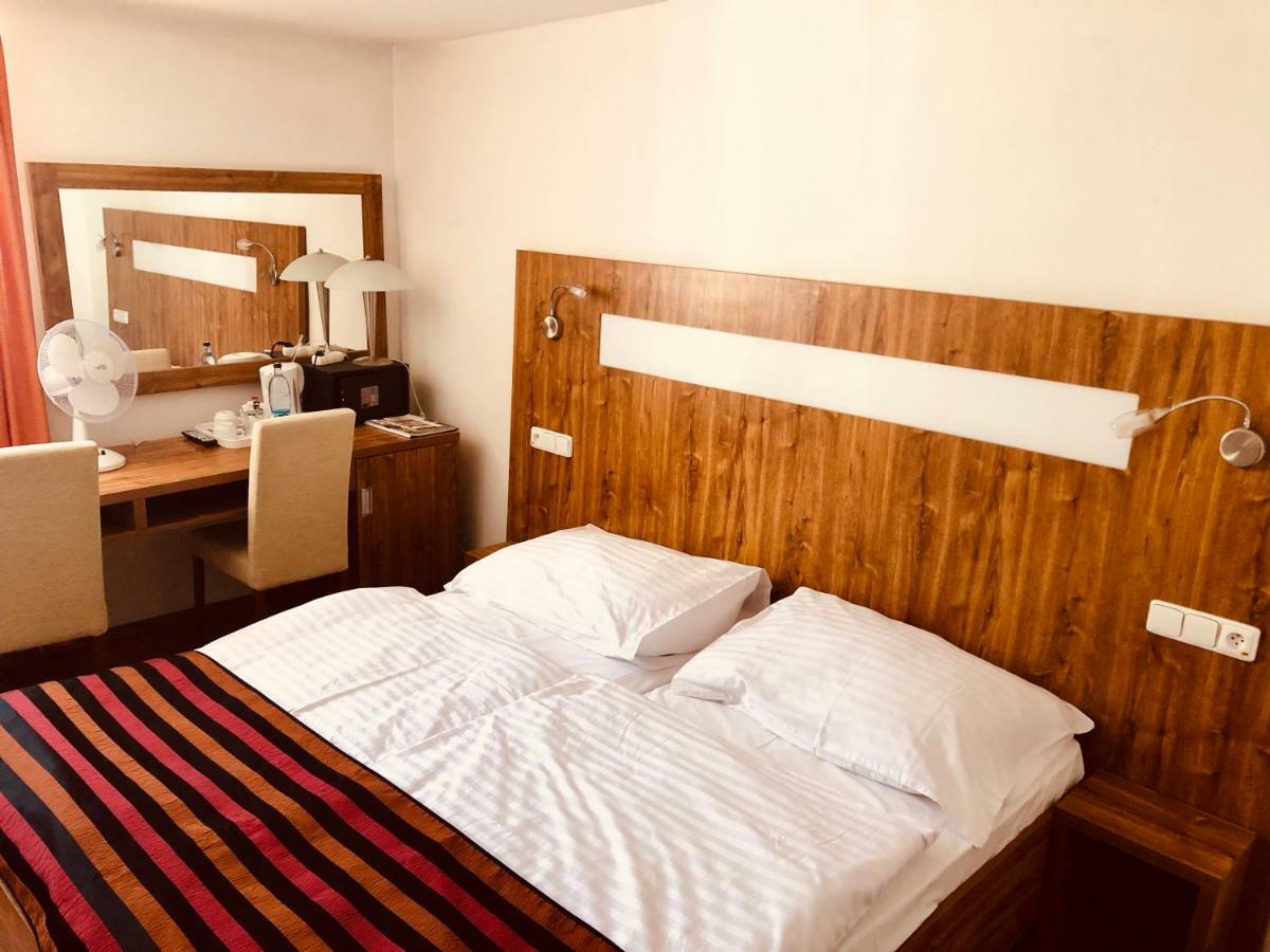 Hotel & Penzion Grand Matej Banská Štiavnica المظهر الخارجي الصورة
