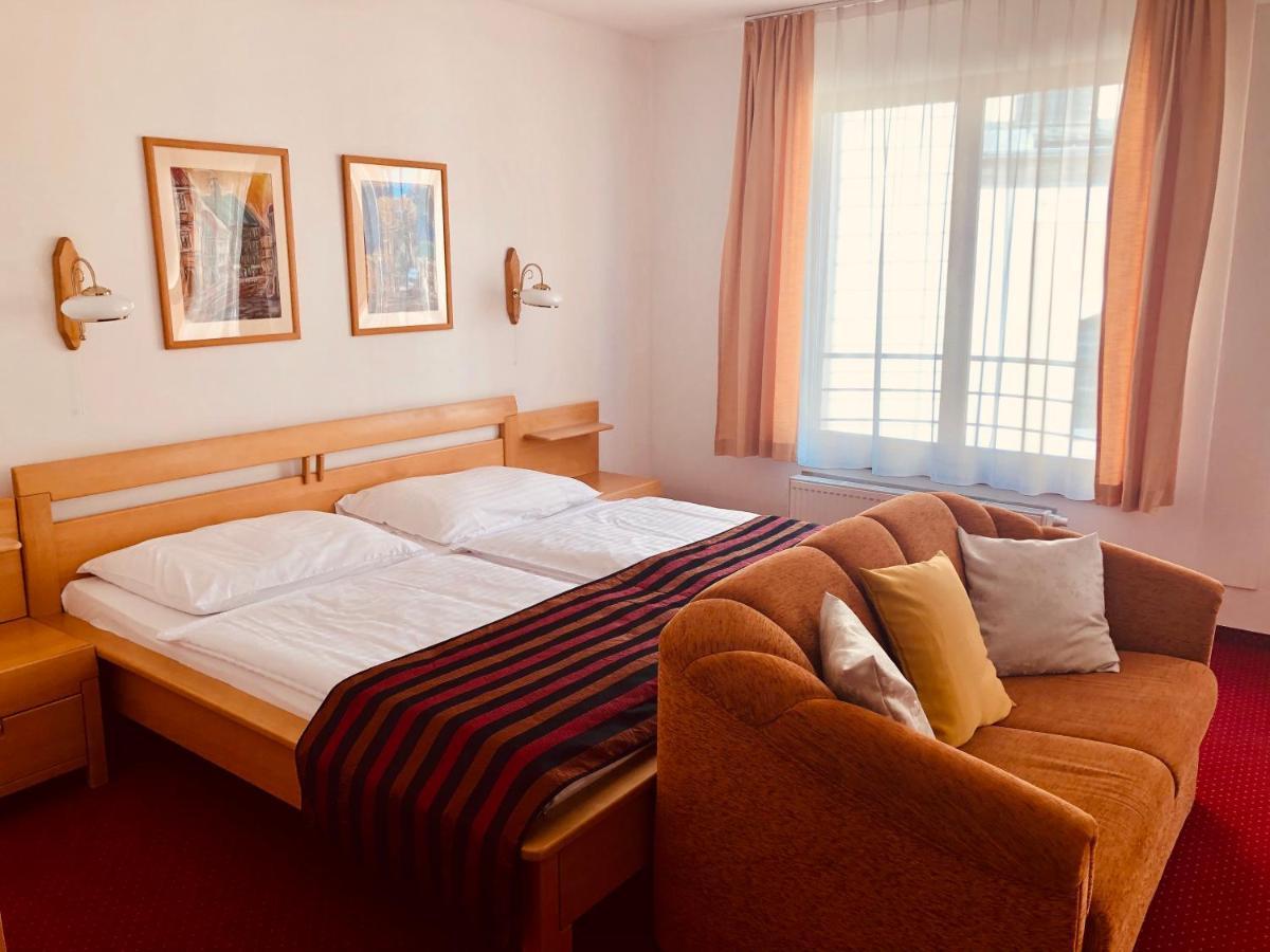 Hotel & Penzion Grand Matej Banská Štiavnica المظهر الخارجي الصورة